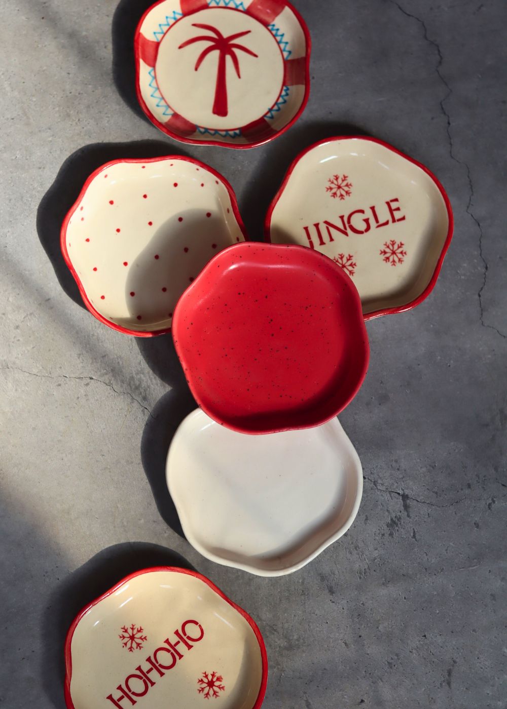 Set of 6 Christmasy Treat Dessert Plates (for the price of 5) with premium quality material
