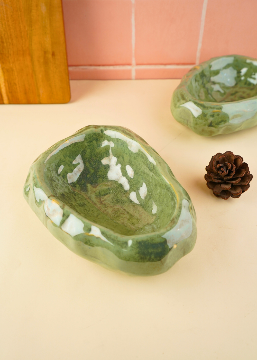 pistachio curry bowl with ceramic material 