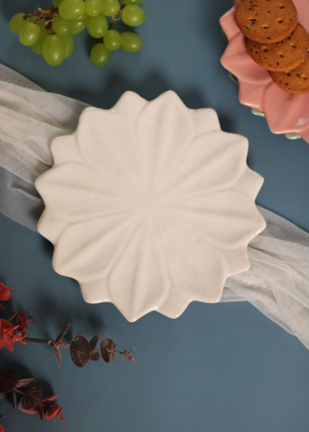 Lotus Plate - White
