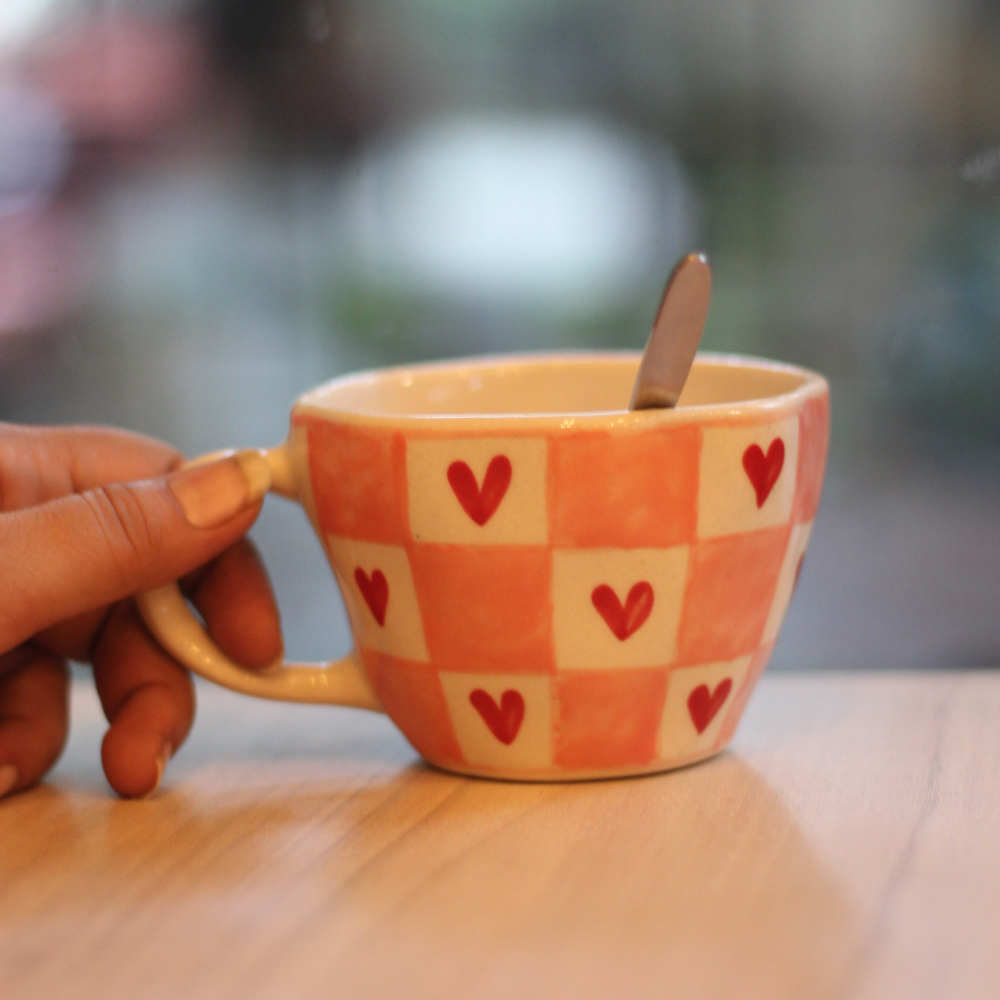 Chequered heart mug with spoon