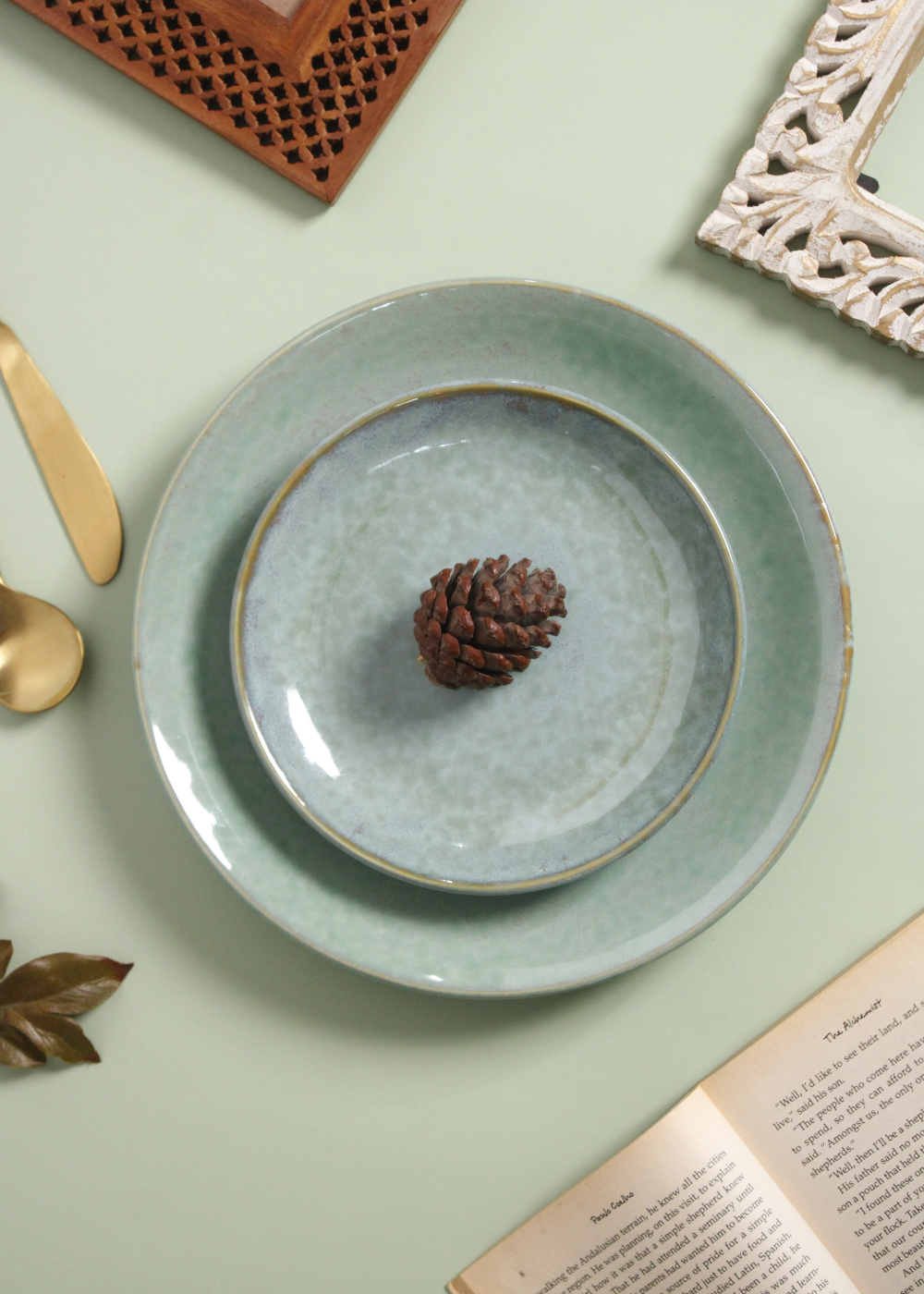 Glossy Green Quarter Plate