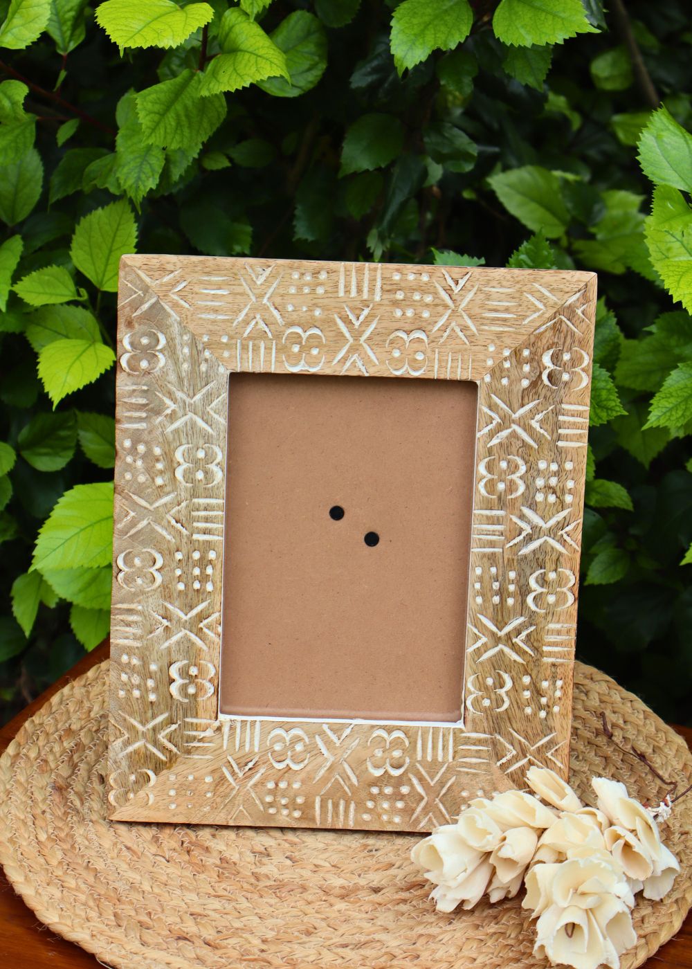 aesthetic carved wooden frame with premium quality 
