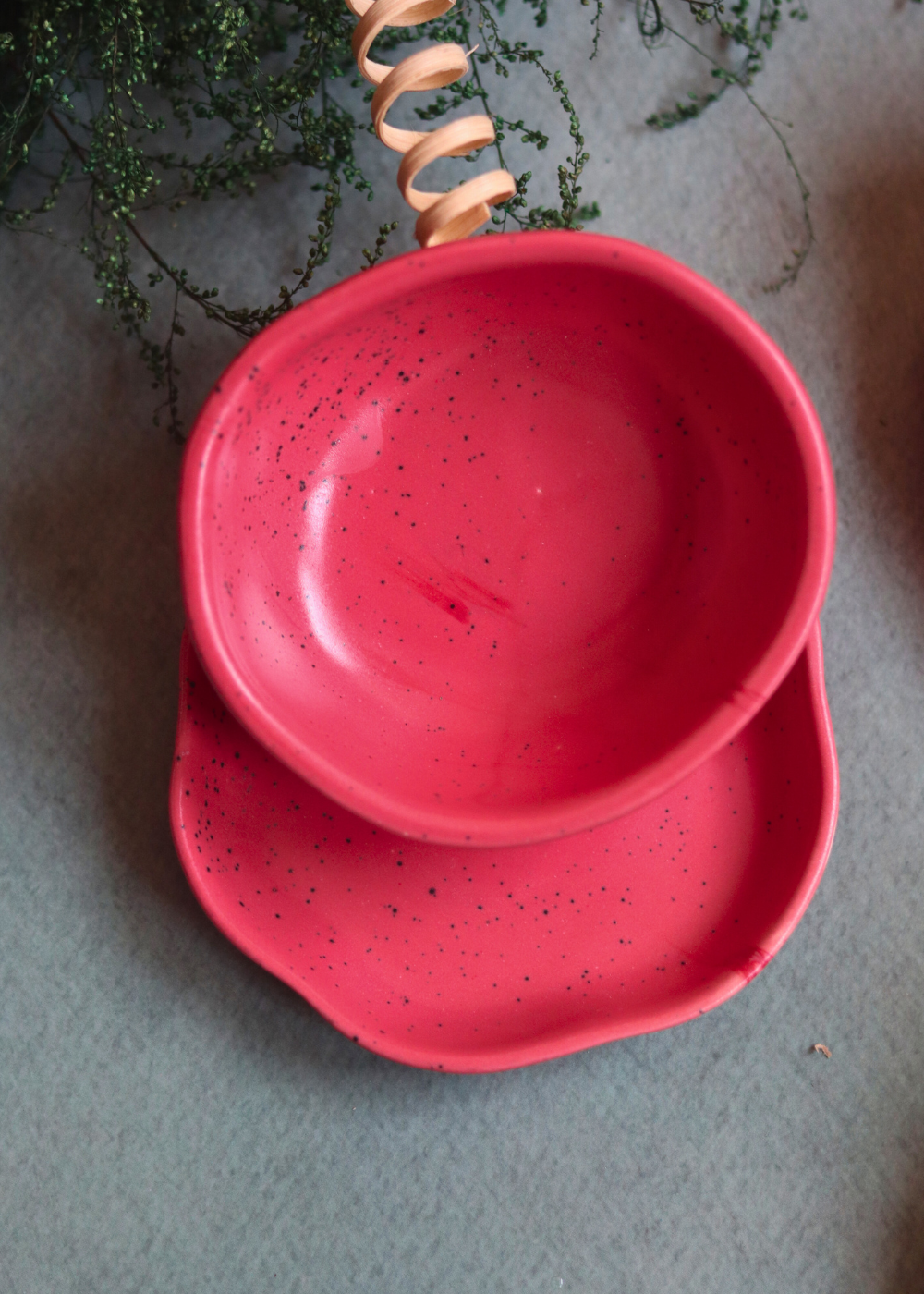 bowl & dessert plate, combo with eye catching red color