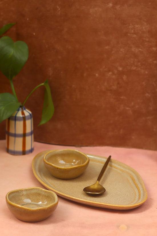 Artisanal Beige Serving Platter with Bowls with premium quality material