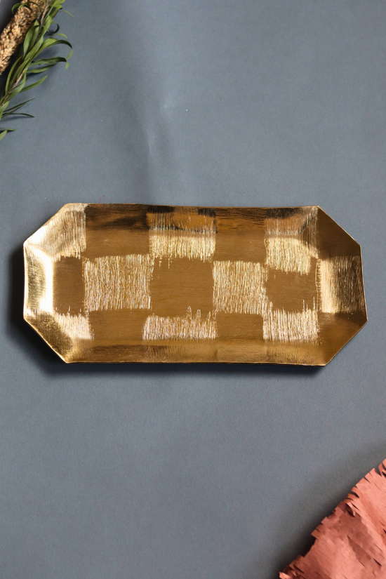 Kitchenware square patterned gold platter