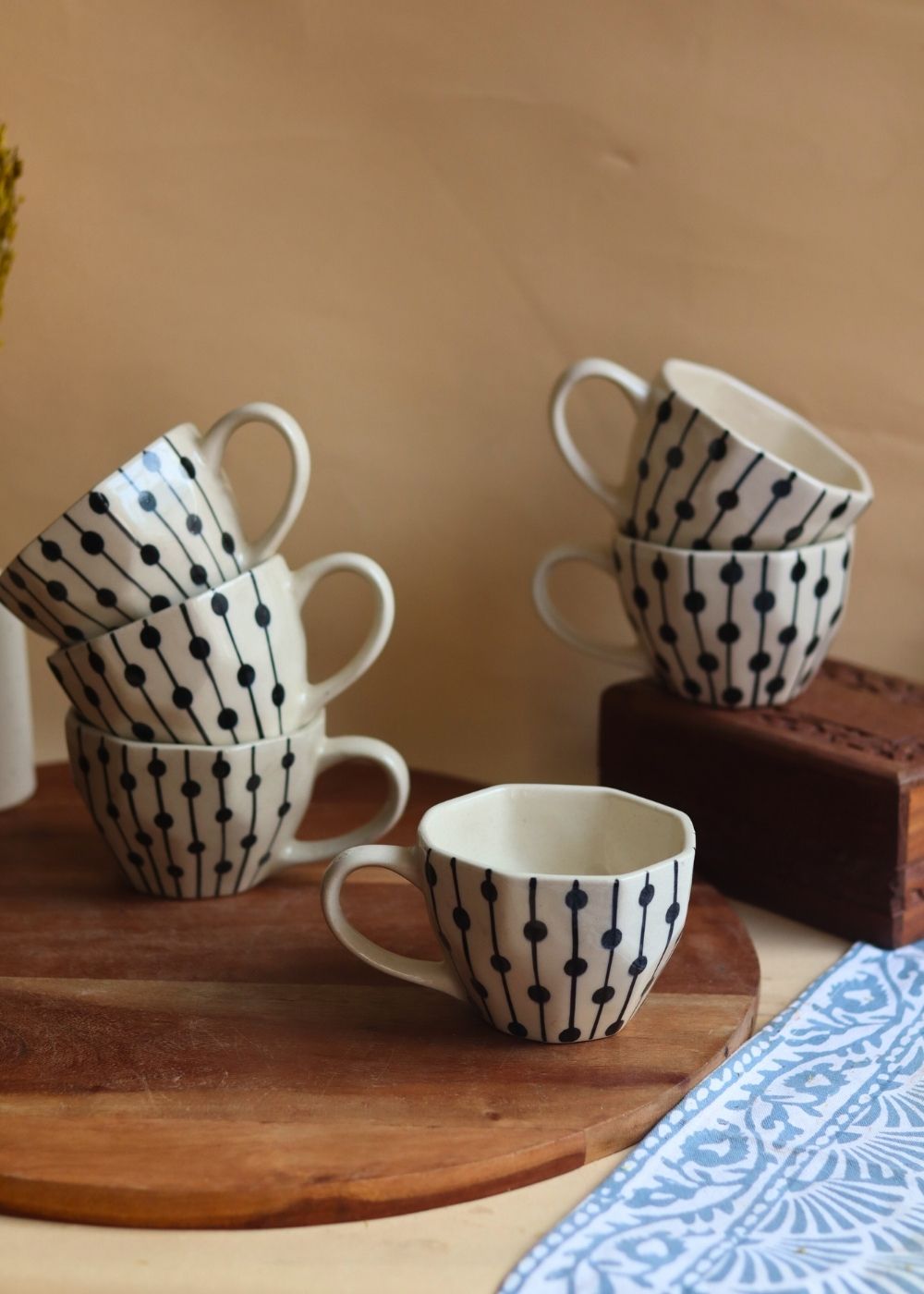 Black Dotted Lines Mug - Set of 6 handmade in india