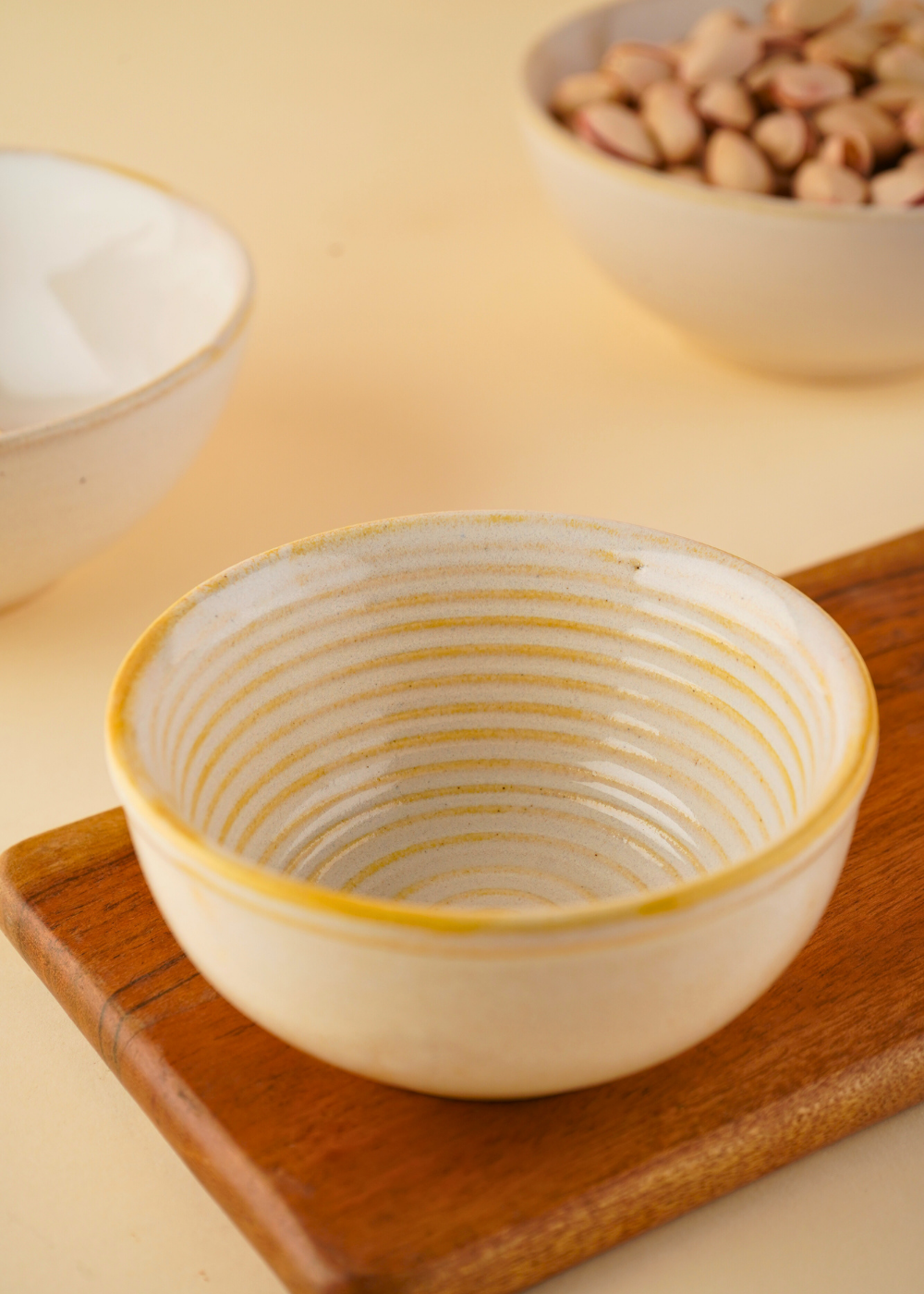 handmade pearl white swirl curry bowl with adorable white color