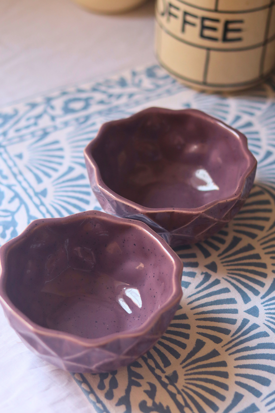 made by ceramic, bowl