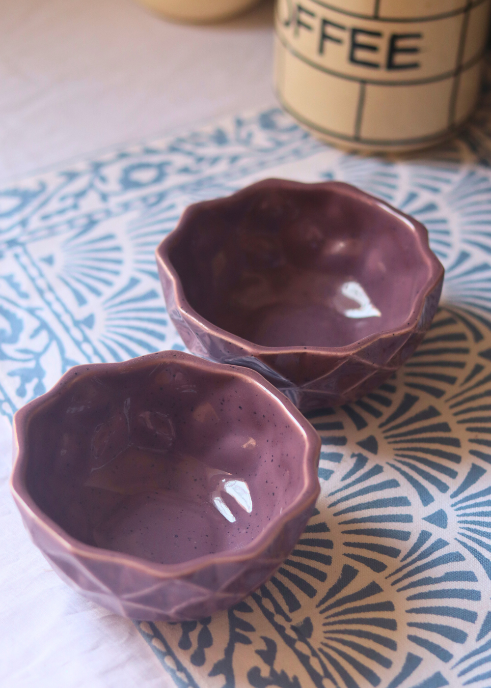made by ceramic, bowl