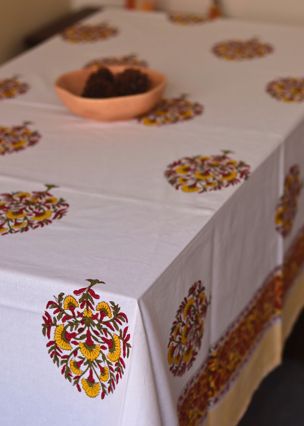 Table cloth handprinted 