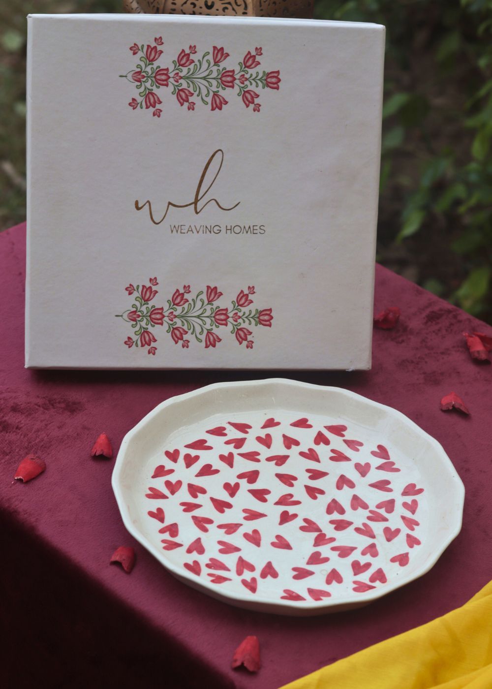 All Heart Plate in a Gift Box made by ceramic