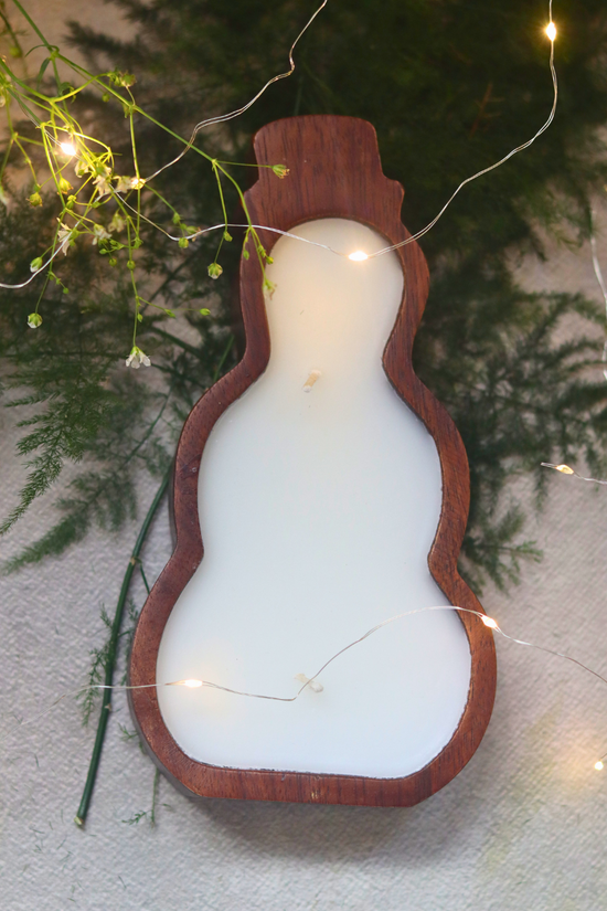 Soy wax candle wooden with lights & flowers