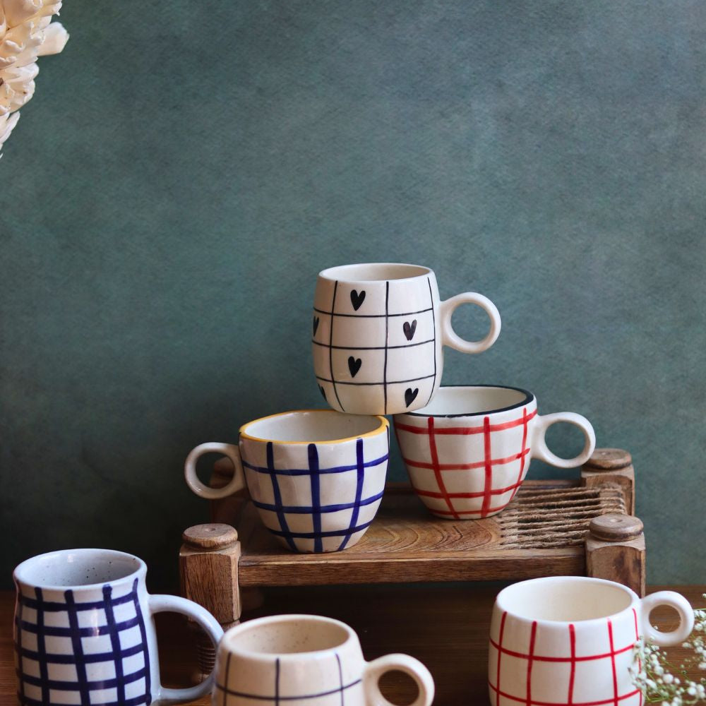 chequered mugs with glossy finish