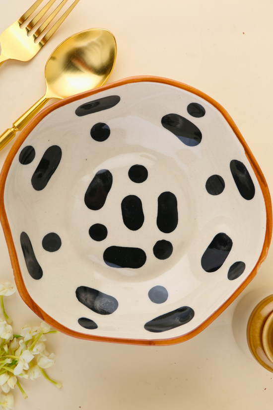 ceramic bowl with cutleries