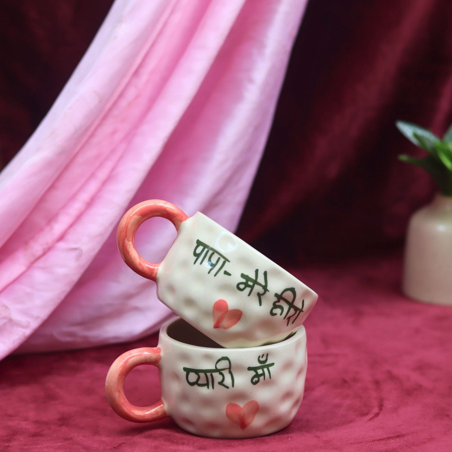 handmade Set of 2 - PAPA Mere Hero & Pyaari Maa mugs combo
