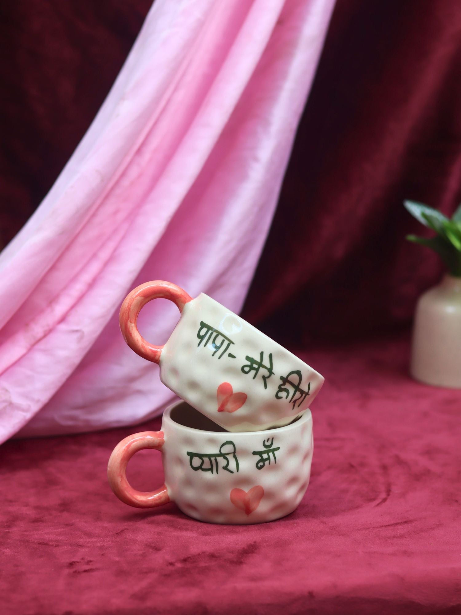 handmade Set of 2 - PAPA Mere Hero & Pyaari Maa mugs combo