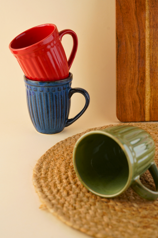 set of three vintage colors mugs