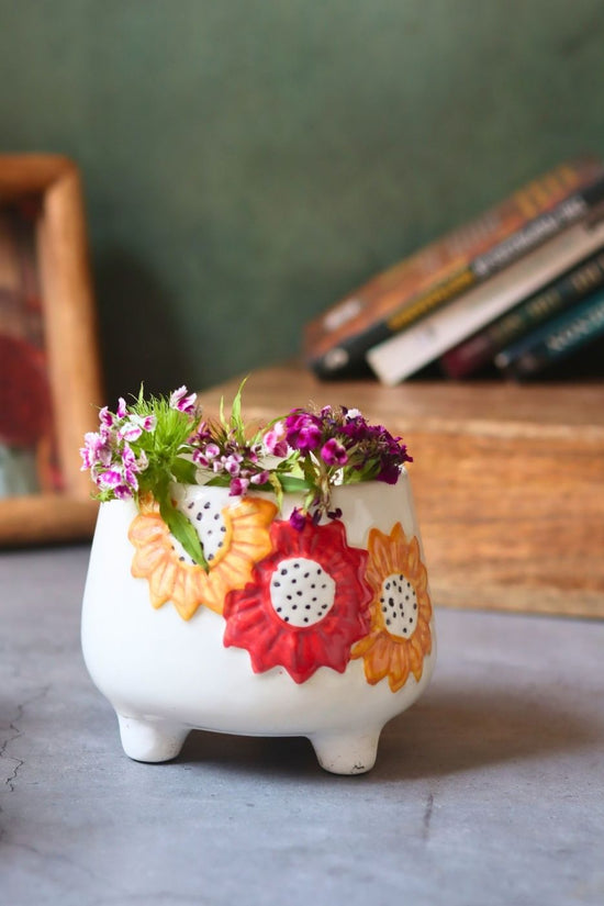 Floral Bliss Planter with premium quality material