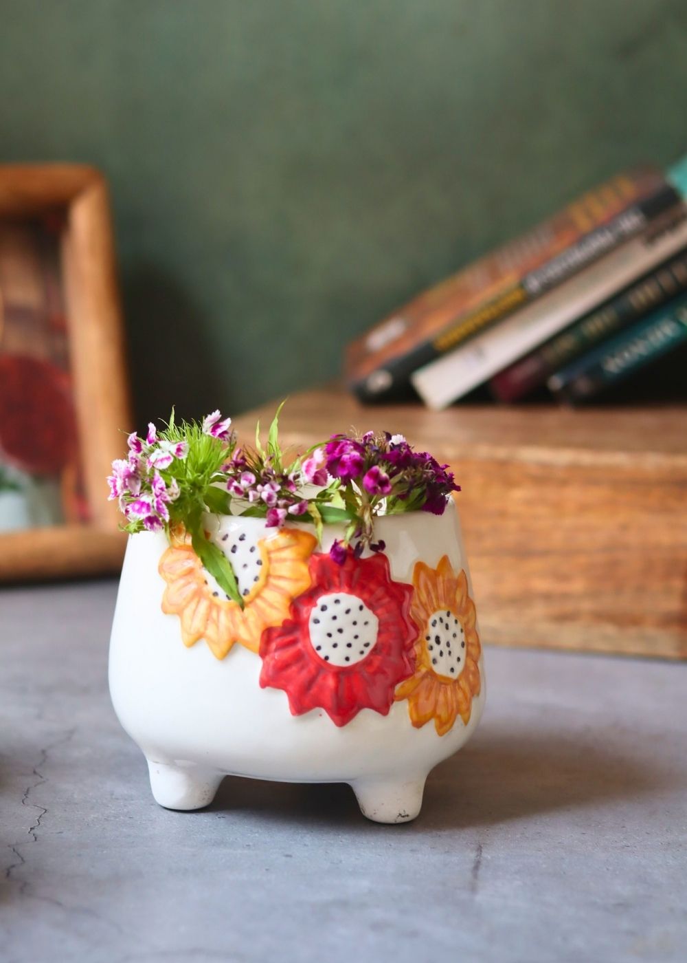 Floral Bliss Planter with premium quality material