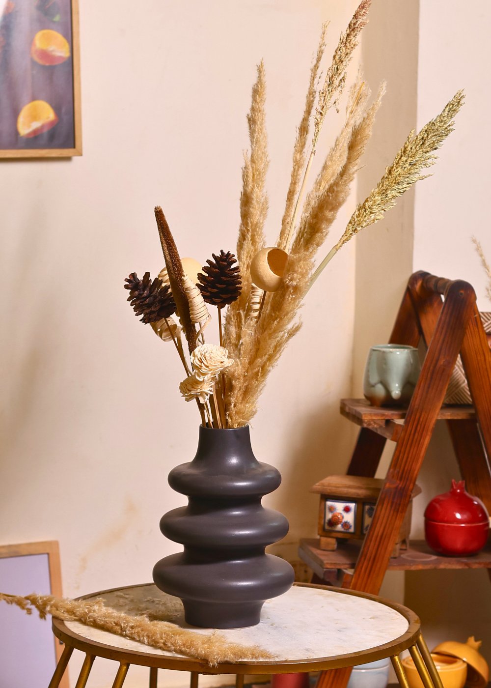 Beautiful & systematic corner with flower vase and bunches