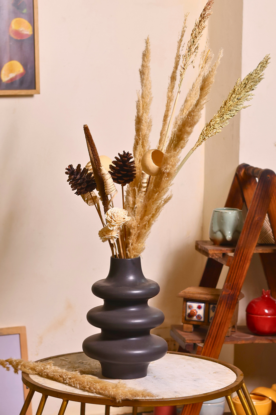 Beautiful & systematic corner with flower vase and bunches
