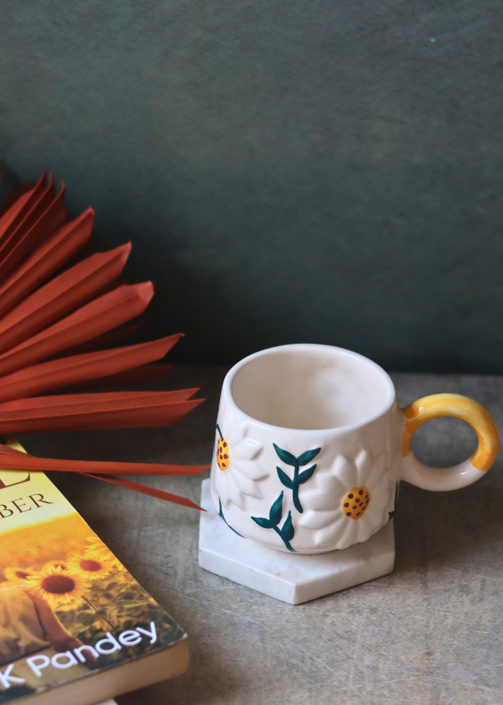 Daisy bloom handmade ceramic coffee mug 