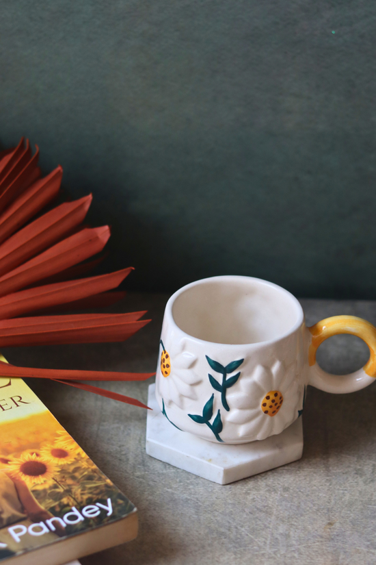 Daisy bloom handmade ceramic coffee mug 