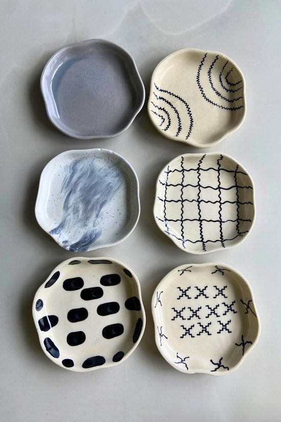 handmade Set of 6 Dessert Plate (for the price of 5)