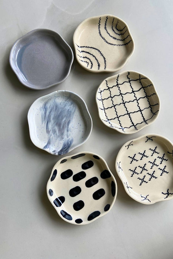 Set of 6 Dessert Plate (for the price of 5) made by ceramic