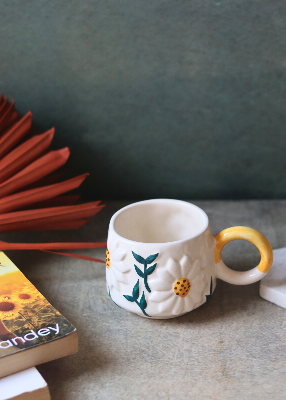 Ceramic coffee mug daisy bloom
