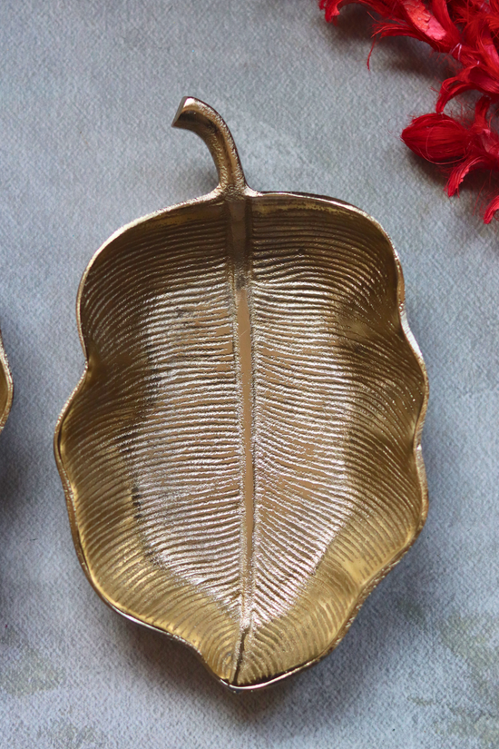 Gold plated hazel leaf decorative platter 
