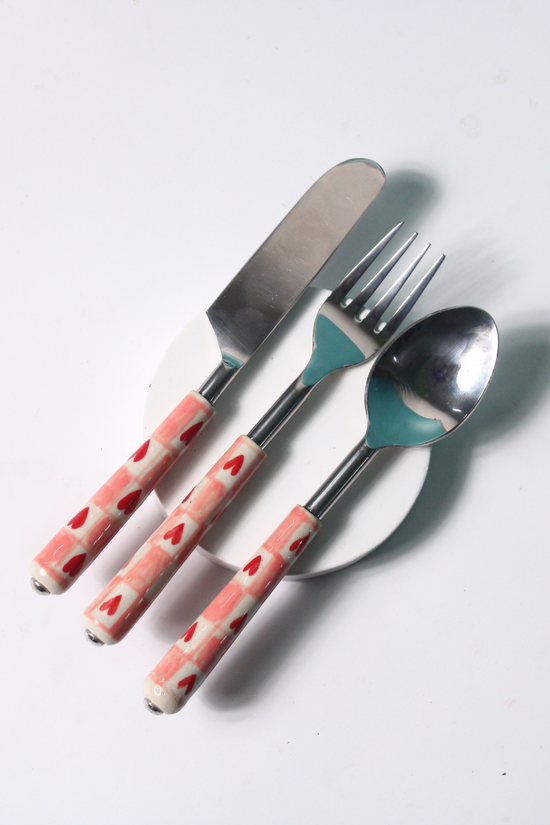 handmade chequered heart cutlery set of three made by stainless steel