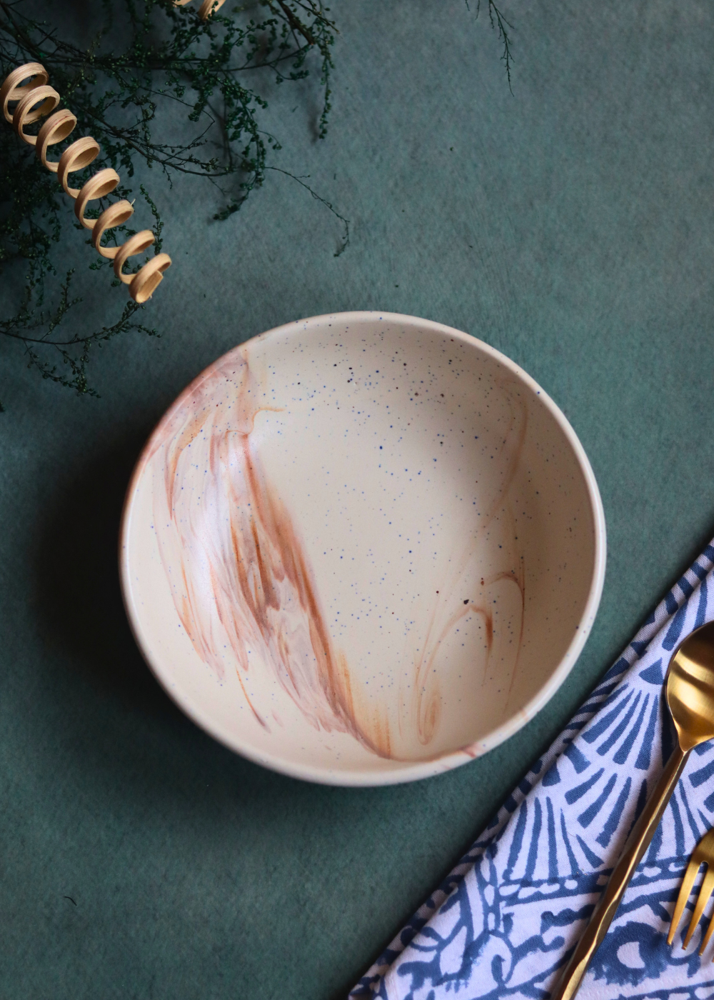dinnerware, bowls