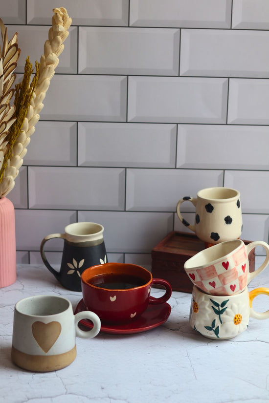 bestselling heart & Floral mugs made by ceramic 