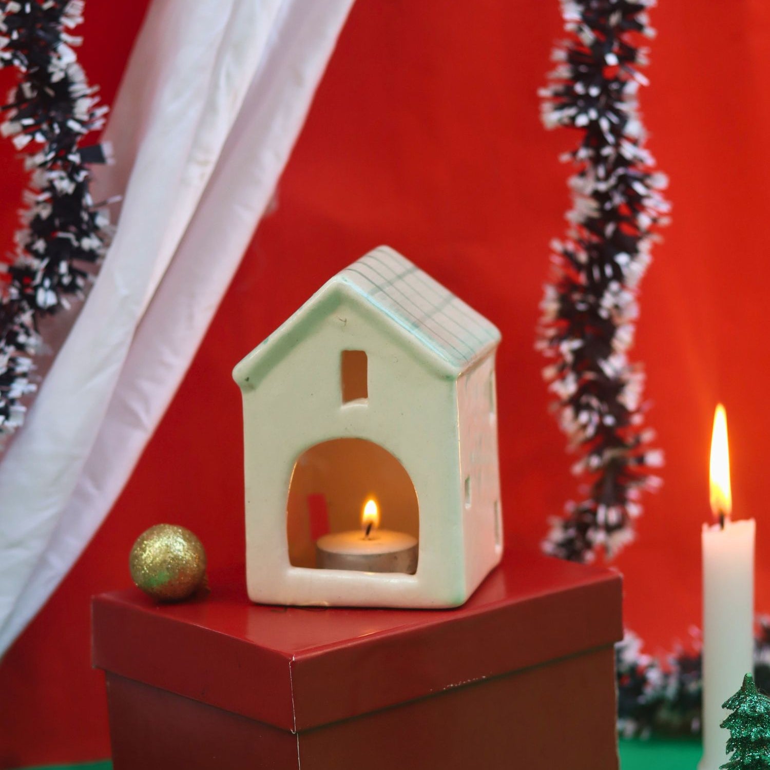 House tea light Holder in a Gift Box made by ceramic