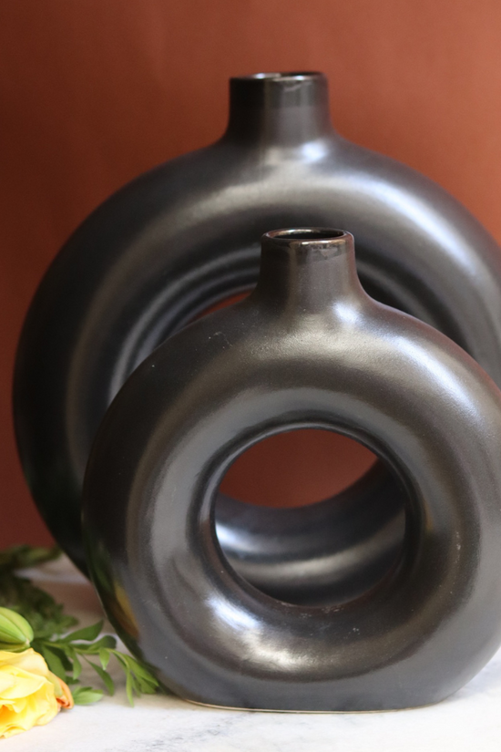 black donut vase set of two