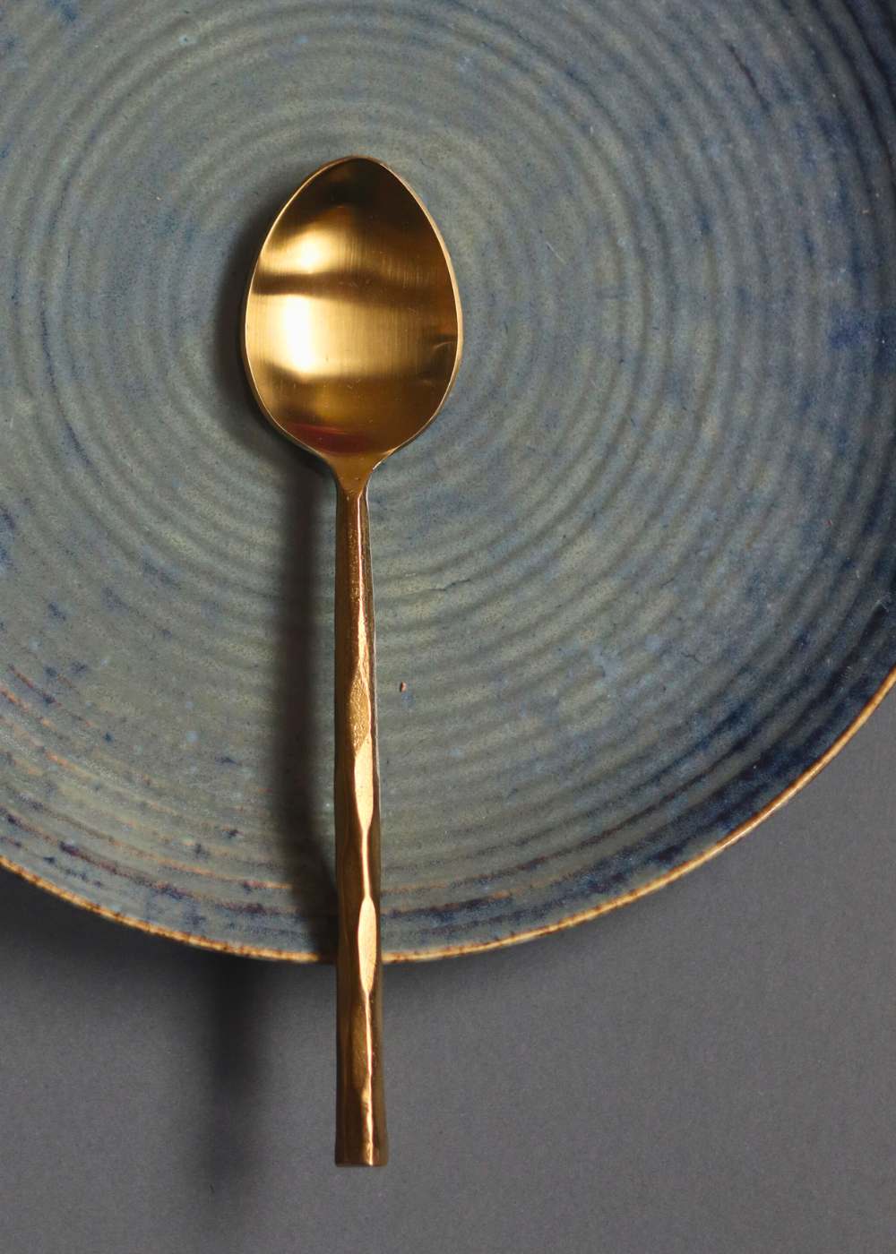 Serveware gold dinner spoon