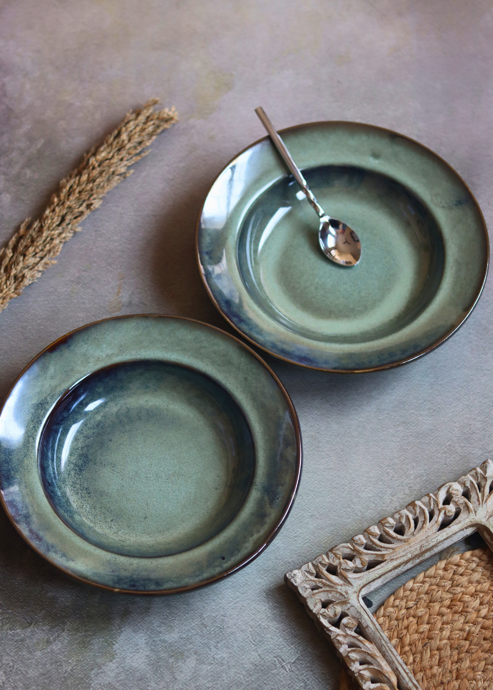 Two serveware ceramic pasta plates 