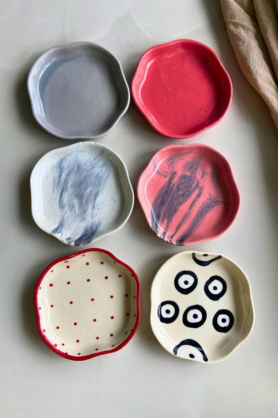 Set of 6 Handpainted Dessert Plate (for the price of 5) with premium quality material