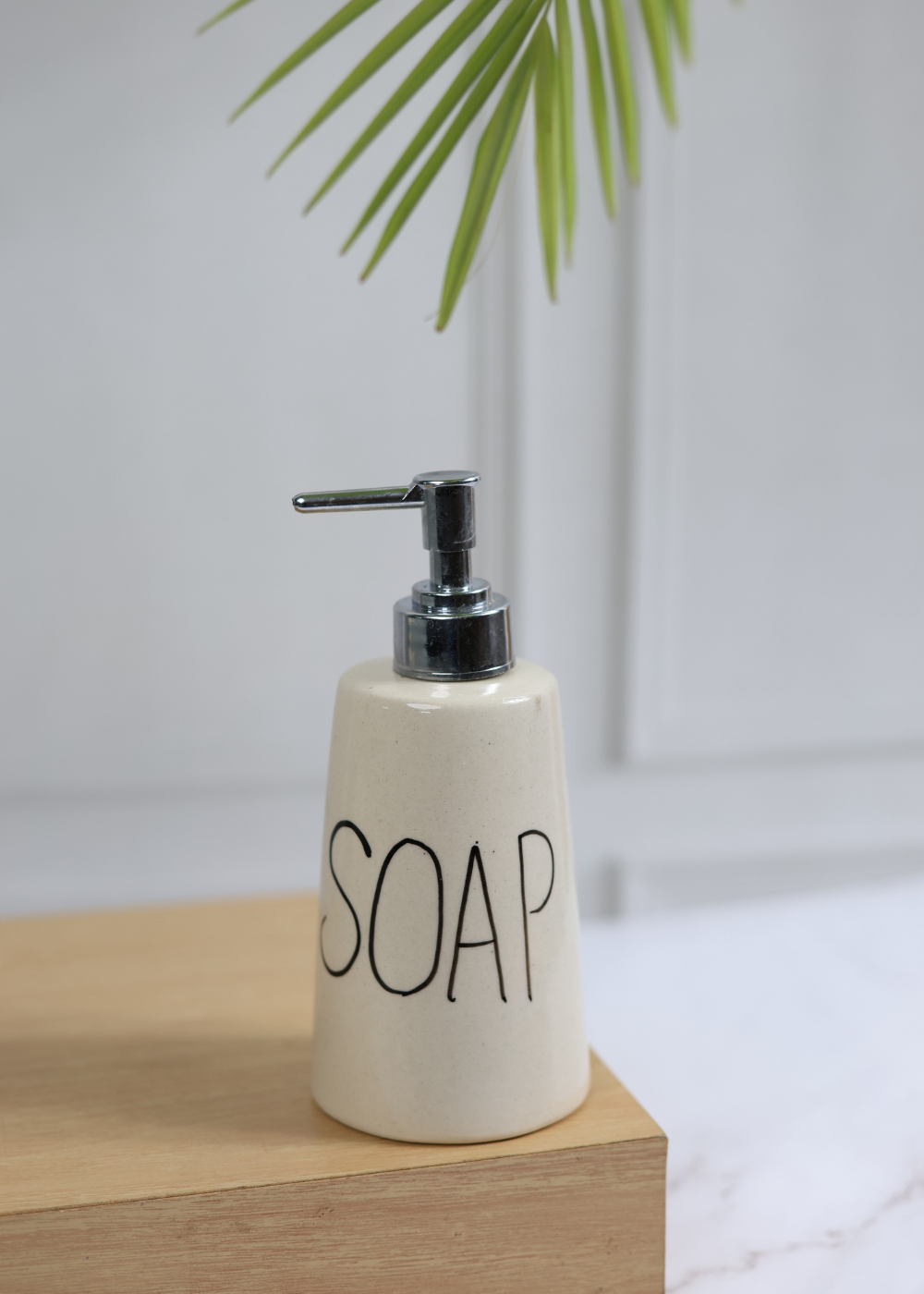 handmade soap dispenser made by pure ceramic 