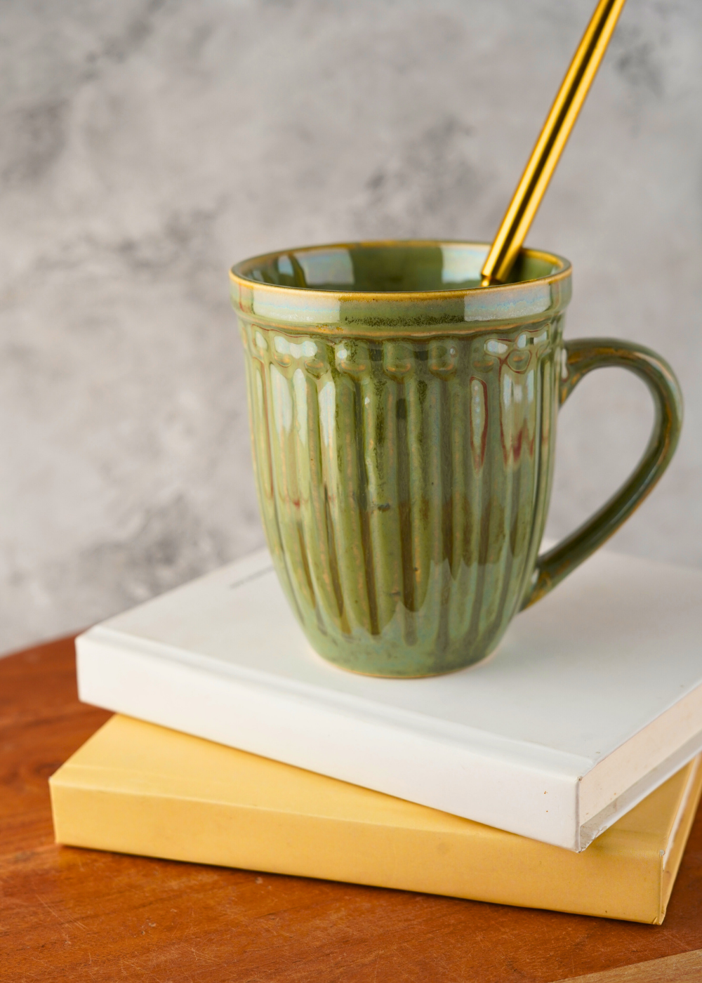 handmade moss green vintage mug with gliossy green color