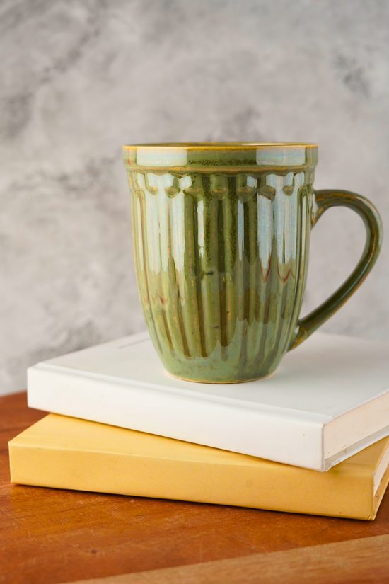 moss green coffee mug with ceramic material