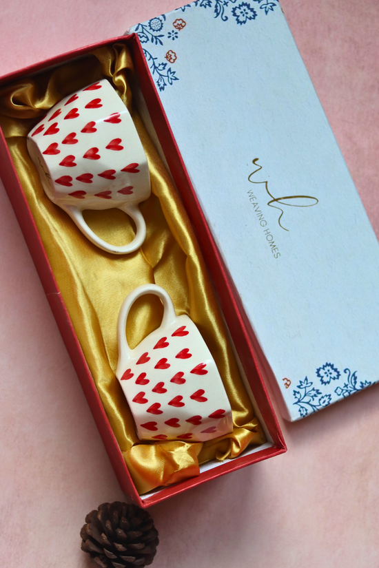 Set of 2 Heart Mugs in a Gift Box
