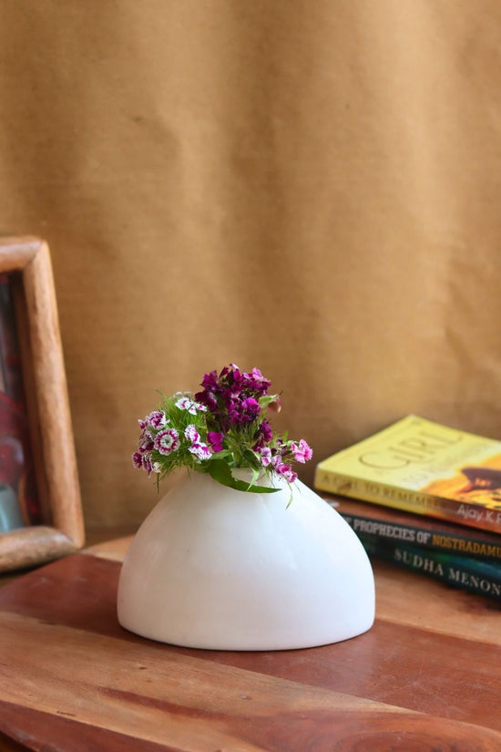 Handmade Chic minimal vase