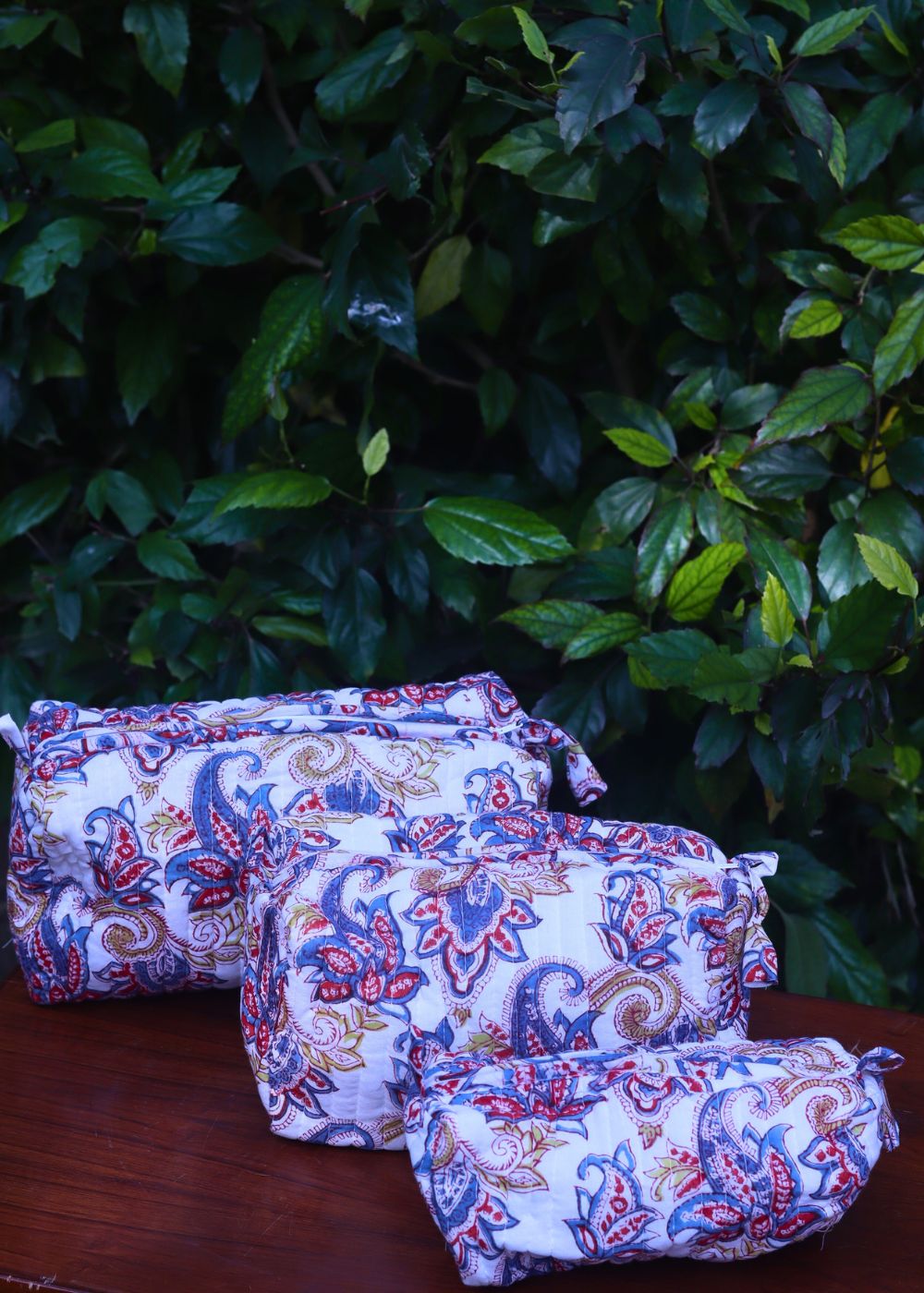 Handmade White Paisley Toiletry Bag - Set of 3