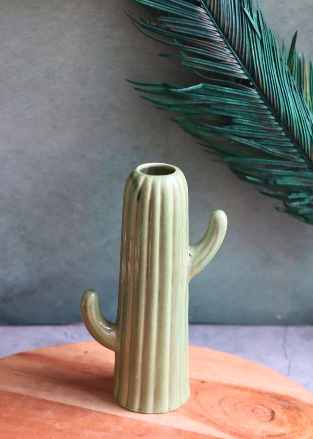 Green Cactus Vase With premium quality Material