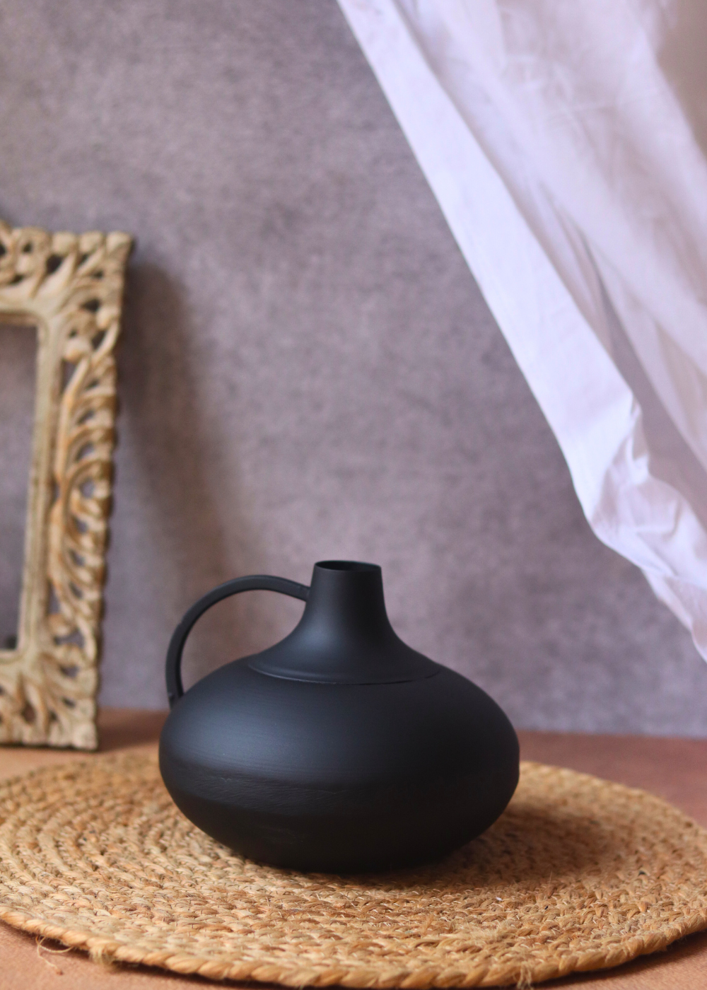 black handle vase handmade in india 