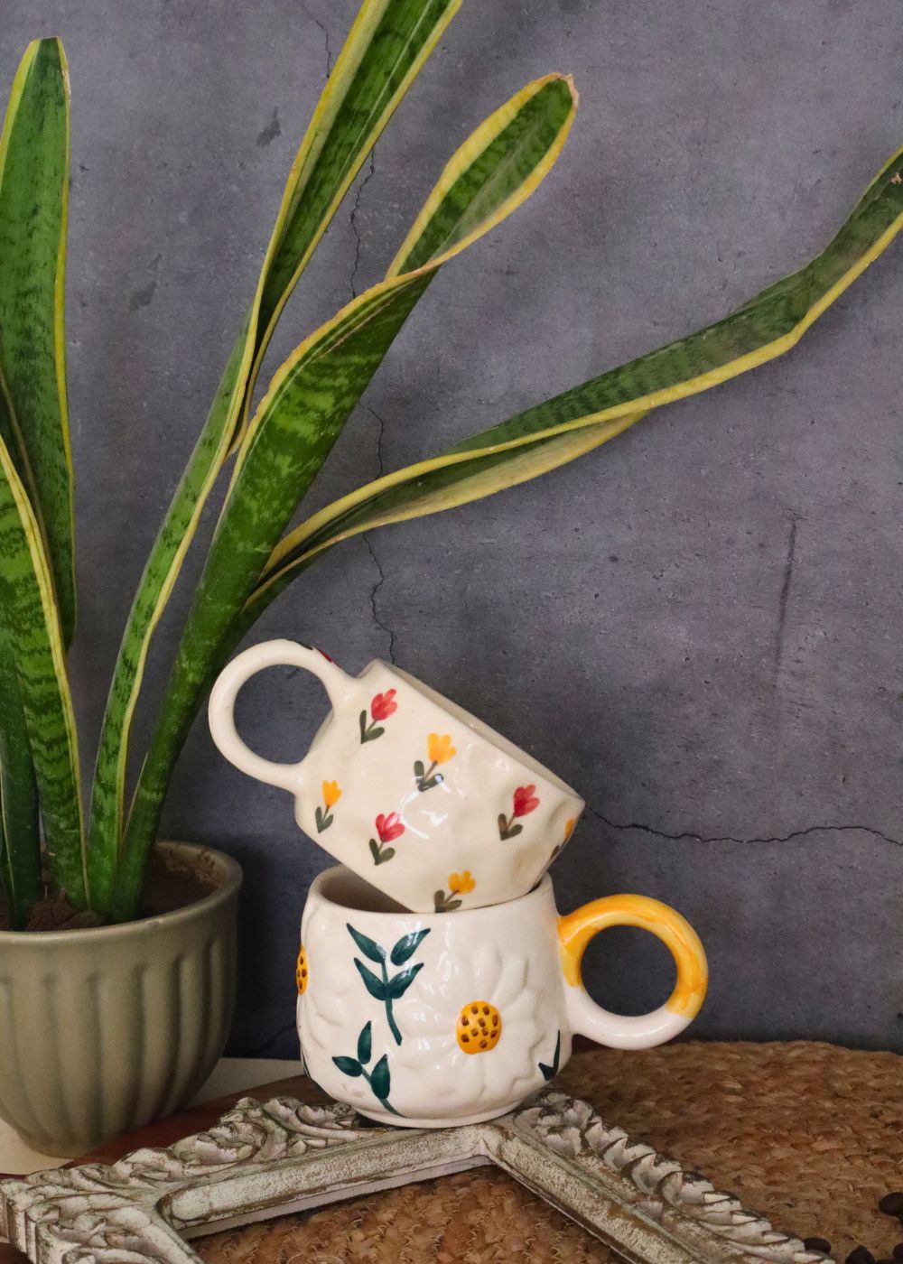 handmade daisy & tulip mug set of 2