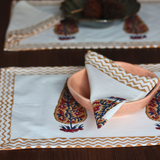 Table mat & napkin floral print