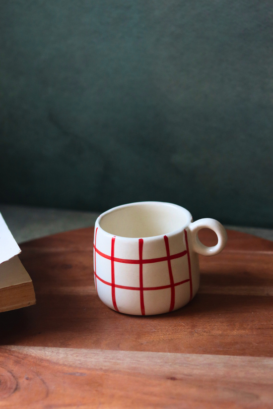 Red chequered ceramic coffee mug stunning design